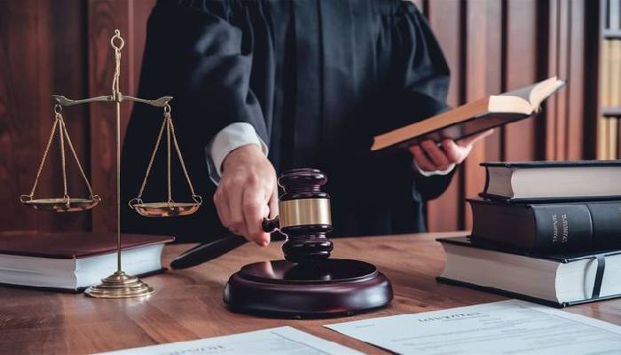 نقش وکیل خوب در کرج در پرونده‌ های حقوقی